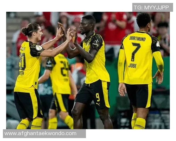 德甲联赛新赛季前瞻球队阵容变化与明星球员表现分析 德甲联赛新赛季前瞻球队阵容变化与明星球员表现分析