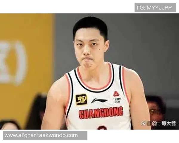 广东男篮或将进行大规模调整胡明轩成唯一留守核心朱芳雨面临交易徐杰压力